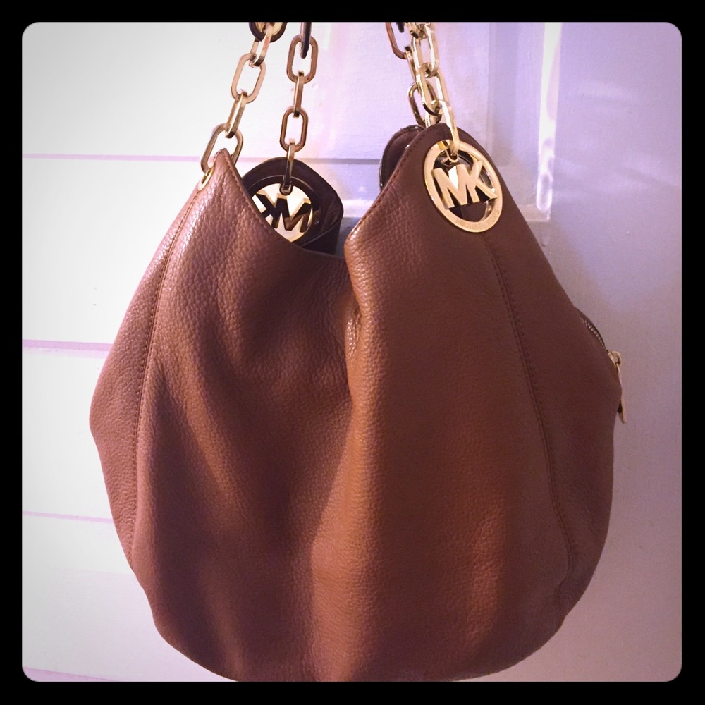 Authentic Micheal kors bag great condition !